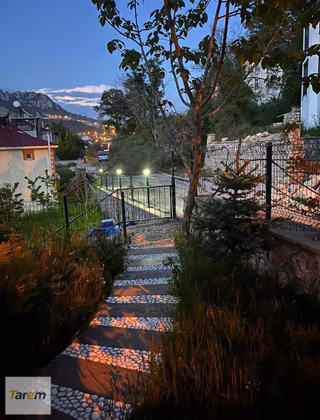 Mersin Soğucak'ta Satılık Muhteşem Tripleks Villa