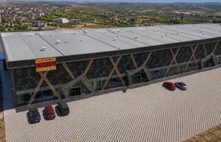 Roma' Dan Bursa Yoluna Cephe Kiralık Fabrika