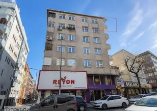 Soğanlı Meydan'da Cadde Üzeri 125 M2 3+1 Satılık Ferah Daire