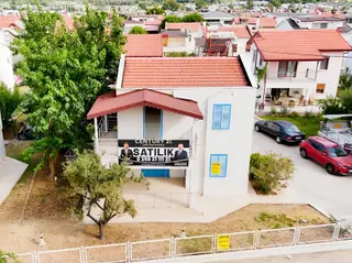Kuşadası Güzelçamlı'da Denize 200 Mt Mesafede 3+1 Satılık Yazlık