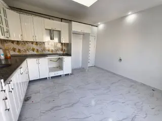 Sahra Emlaktan Yenikent Toki Hastane Arkası Kiralık Daire