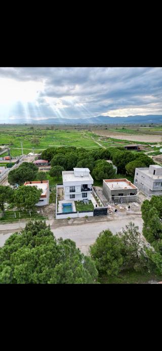Vizyon Gayrimenkul Den Saruhanlı Adiloba Koyunde Satılık Villa
