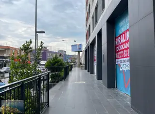 Güngören Kiptaş Doğakentte Cadde Üzerinde Kiralık Dükkan