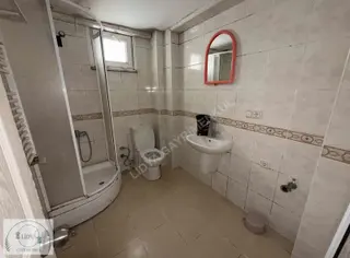 7tepe Ünv. Karşı Sokağında Çok Geniş Eşyasız Arakat 3+1