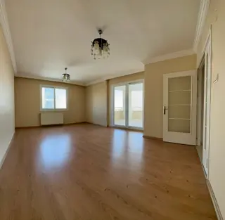 Mithatpaşa Kanal Groseri Karşısı-3+1+kilerli-ç.b-kiralık Daire
