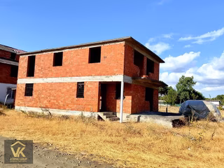 Vk Köprü Grup'tan Satılık Karkas Şeklinde Denize Yakın Villa