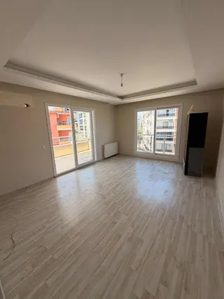 Aziz Emlak'tan Yalınayak'ta 3 + 1 Bağımsız Mutfak Kiralık Daire