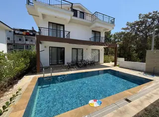 Çiftlik Mah. Kısmi Deniz Manzaralı Satılık Villa