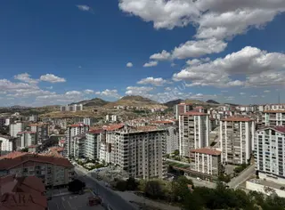 Zara | Şehitler Cadde Üzeri Asansörlü Arakat Manzaralı 130m² 3+1