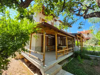 Özdere'de Denize 350 Mt 2.5+1 Villa