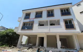 Starkey Den Adliye Ve Hastane Yakını Satılık 1+1 Daire