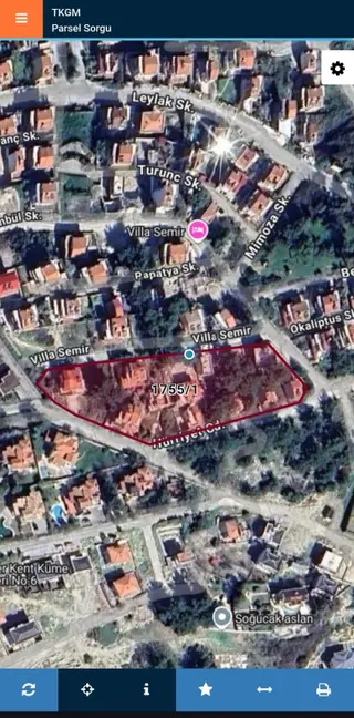Kuşadası Merkezi Konumda Tek Villalık Satılık Arsa