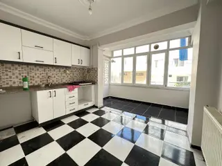 Tuğra'dan Perşembe Pazarına Yakın 2+1 Geniş Arakat İskanlı Daire