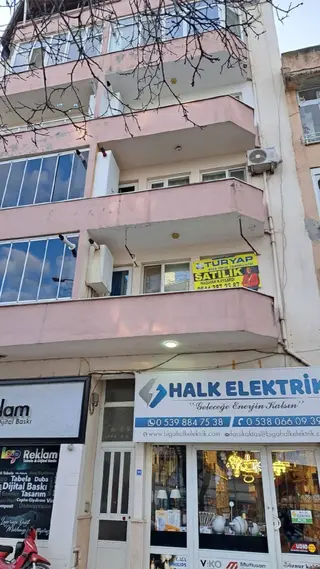 Çanakkale Biga Hamdibey Mah.istiklal Cad Satılık 2+1 Daire