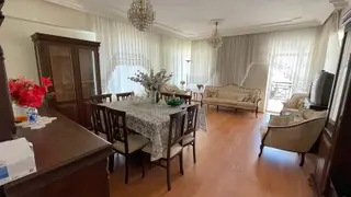 Öğretmenevleri Havuzlu Sitede Kiralık Doğal Gazlı 3+1 Daire