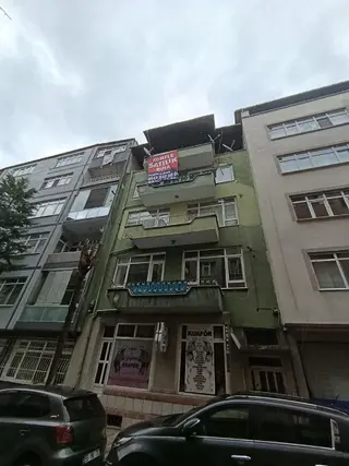 Şehir Merkezinde Yüksek Kira Getirilı Komple Satılık Bina