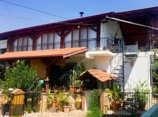Fethiye Yanıklar'da Doğa İçinde Havuzlu, 3+1 Kiralık Villa