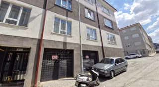 Emek Mahallesi Ertaş Caddesi Yakını 75m2 2+0 Balkonlu Asansörlü