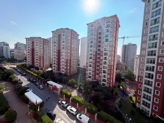 Bostancı City'de 7.kat Çift Banyolu Ankastreli 150m2 Kiralık 3+1