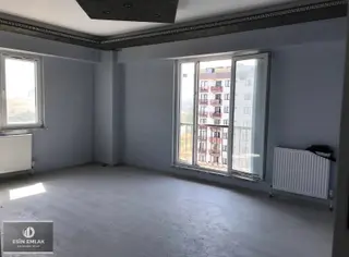 Pendik Kavakpınar Mahallesinde Satılık 2+1 Fırsat Daire!
