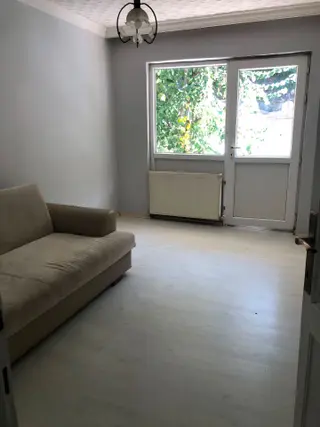 Sarıyer Büyükdere Mahallesinde Kiralık Temiz 1+1 Daire