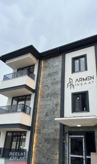 Yeşilyurt Ta Satılık 2+1 Ara Kat