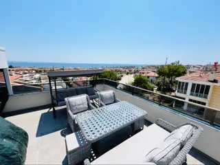 Altınoluk Denize Yakın Sıfır Ayarında Geniş Teras Alanına Sahip Ayrılabilir 2+1 Dublex Daire