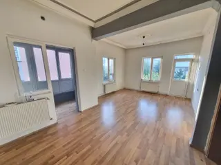 Ragıp Tüzün Cadde Üzeri - Metroya 900 Metre - 1+1 Kiralık Daire