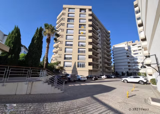 Karşıyaka Trioevler Sitesinde Satılık 3+1 165 M2 Daire Kanıt Emlaktan