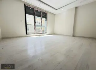 Yeşilova'da Sıfır Binada 1+1 Lüks Kiralık Daire Metrobüse Yakın