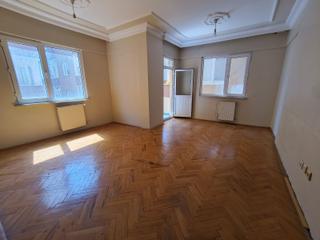 Güneyden Öz İş Bloklarında 3+1.120m2 Ara Kat Daire