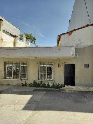 Yeşillik Caddesine Yakın 3 Kat İmarlı 159 M2 Arsa İçinde Tek Katlı Satılık Müstakil