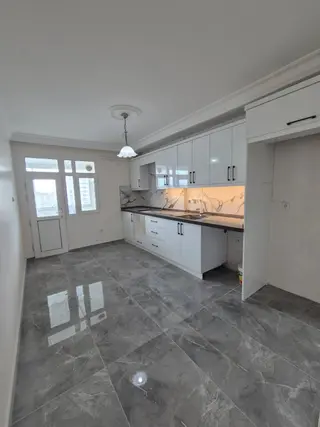 Yurt Mah. 4+1 Kapalı Mutfak Cam Balkonlu Site İçi Kiralık Daire