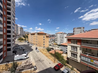Zara | Cengizhan Mh. Muhtarlık Yakını 3+1 Ara Kat Site Dairesi