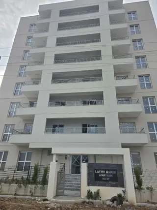 Menemende 2+1 Satılık Geniş Daire