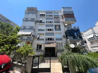 İzmir Demokrasi Üniversitesi Yakınında 3+1 Satılık Daire