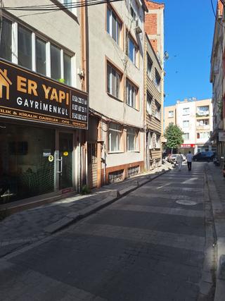 Altıeylül Mahallesi Çarşı Da 2artı1 Kiralık