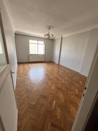 Merkezi Konum Da 2+1 Kiralık Daire Metro Metrobüs 8 Dk