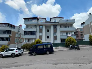 Tarcanlardan Bağçeşmede Site İçi Havuzlu 3+1 Kiralık Daire