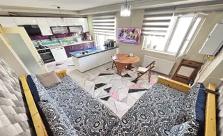 Aşık Veysel Cadde Yakını Ara Kat 180 M² Full Yapılı Köşe 3+1