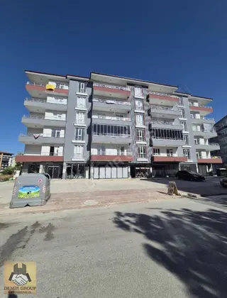 Sedirler Yanık Cami Yakını 3+1 Sıfır K.otoparklı 125 M2 Net