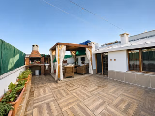 Smyrna Meydanı Yakını 4+1 Çatı Dubleks Eşyasız Kiralık Daire