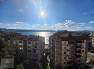 İsmail Şirinden Gemlik Manastırda Yol Kenarı Sitede Deniz Manzaralı Daire 3+1