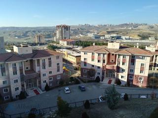 Toki Turkuazda Yüzme Havuzu Karşısında Y Tipi 3+1 Satılık Daire