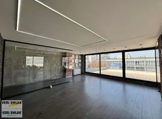 Alsancak Cumhuriyet Meydanında 7.kat 410 M2 Teraslı 3+1 Kiralık