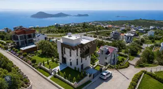 Köşe Parsel, Önü Yeşil Alan, Deniz Manzaralı 5+1 Müstakil Villa