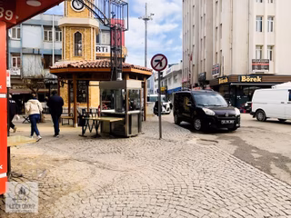 Çarşının Göbeğinde Arsa Üzerinde Tek İşyeri 4 Kat İmarlı