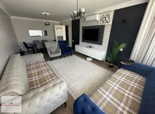Aydosland Sitesinde Havuz Cephe 3+1 Geniş Ferah Özel Yapım Daire