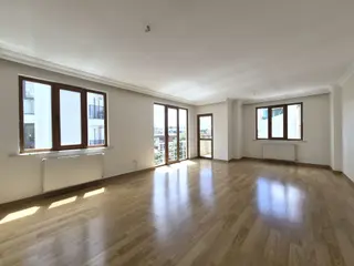 Gayrettepe' De Merkeze Çok Yakın Genç Bina 2+1 90 M2 2.kat Kombili Asansörlü Ferah Daire