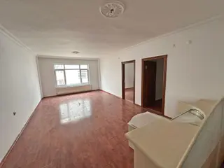 Tuzluçayır Göbek Yakınında Ara Katta Balkonlu 3+1 Satılık Daire